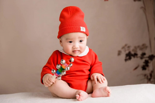 衢州宝宝几个月戴银手镯好 衢州宝宝几个月戴银手镯好